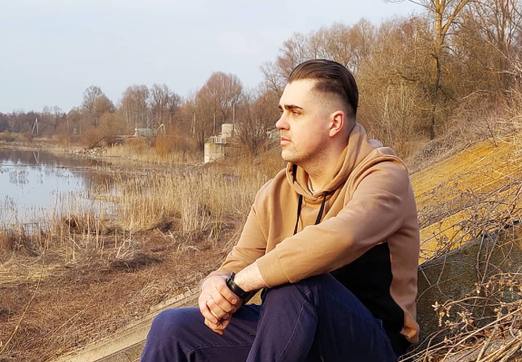 Олег Гапон до війни