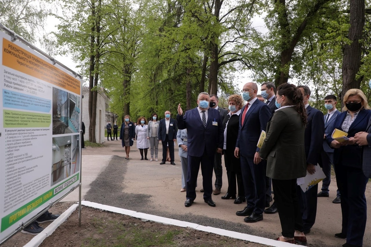 Прем'єр-міністр Денис Шмигаль з  візитом в обласній лікарні