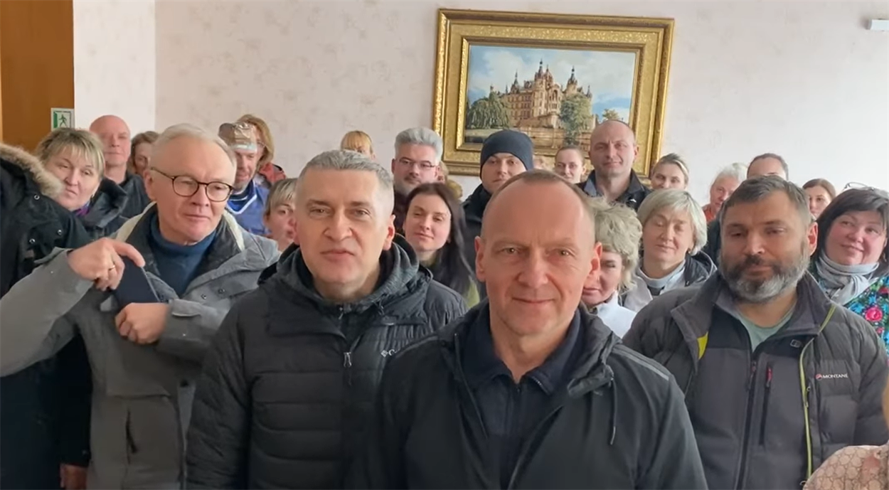 Чернігівський міський голова Владислав Атрошенко під час зустрічі з колективом ЧМЛ №2