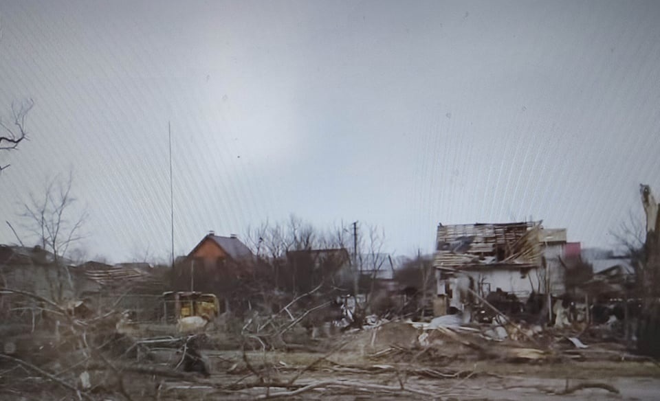 Вигоріле передмістя Чернігова - це те, що побачили волонтери на під'їзді до міста