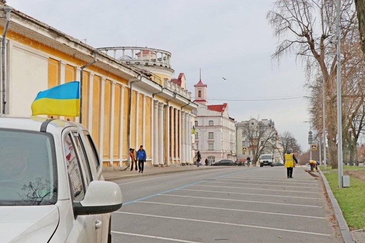 Чернігів відновлює славу міста чистоти та краси