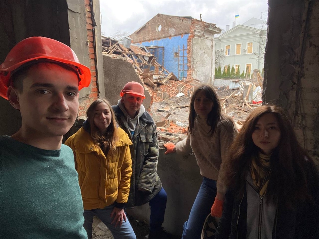 Фахівці Центру працюють над відновленням молодіжної роботи 