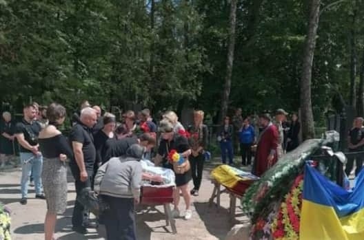 Поховали Ярослава на "Алеї Героїв" кладовища Ялівщина