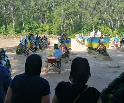 Чернігівського Захисника поховали на "Алеї Героїв" в Ялівщині