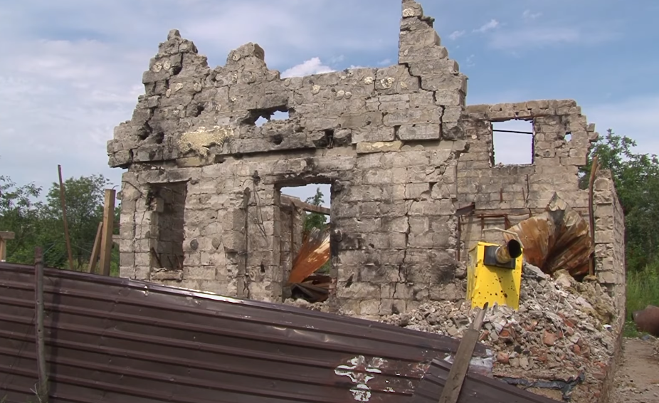 Зруйнований будинок Дмитра Сіманчука в Чернігові