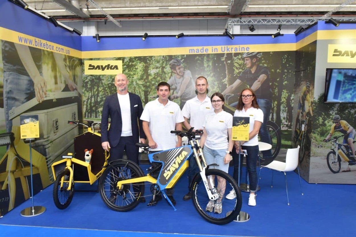 Презентація електробайків на виставці в Німеччині