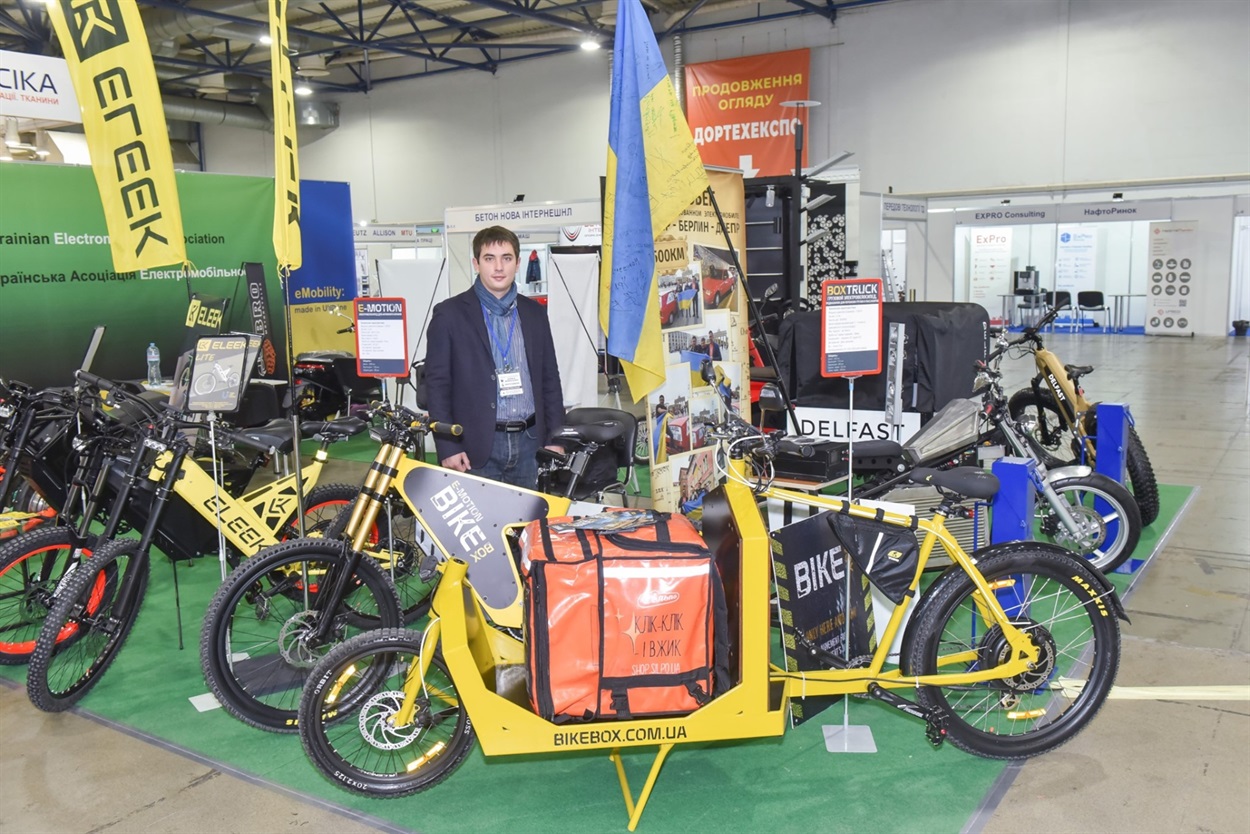 Чернігівські електровелосипеди на виставці