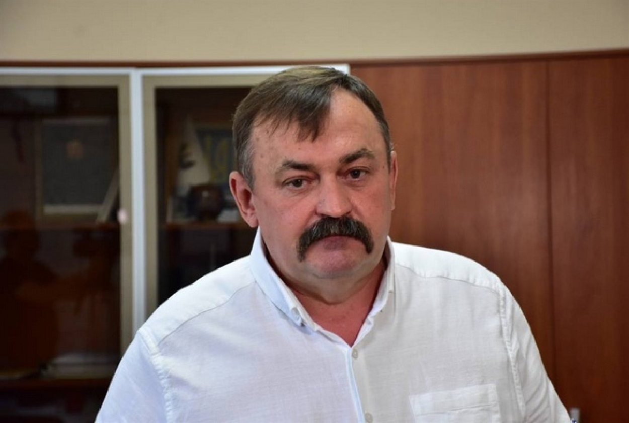 У Чернігові заступника міського голови забрали у Київ для обрання запобіжного заходу, 19.06.2023