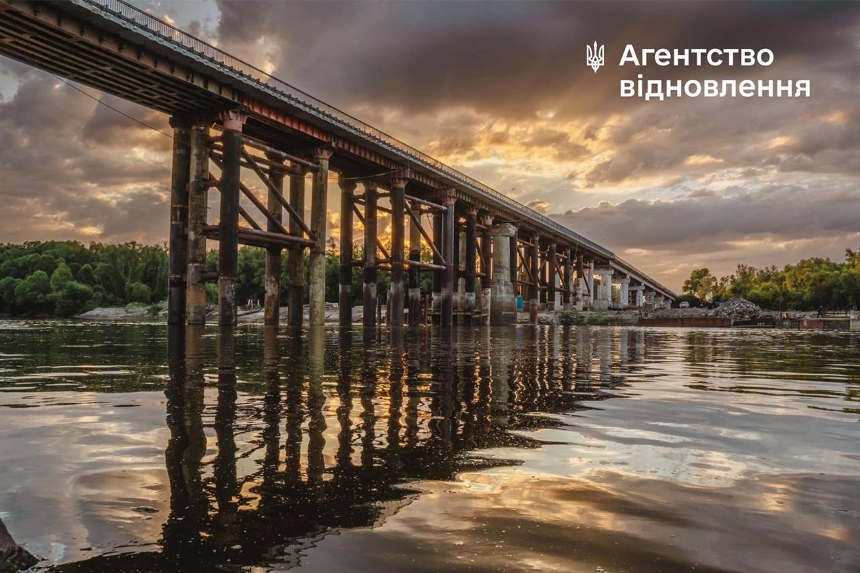 Міст на Чернігівщині через Десну